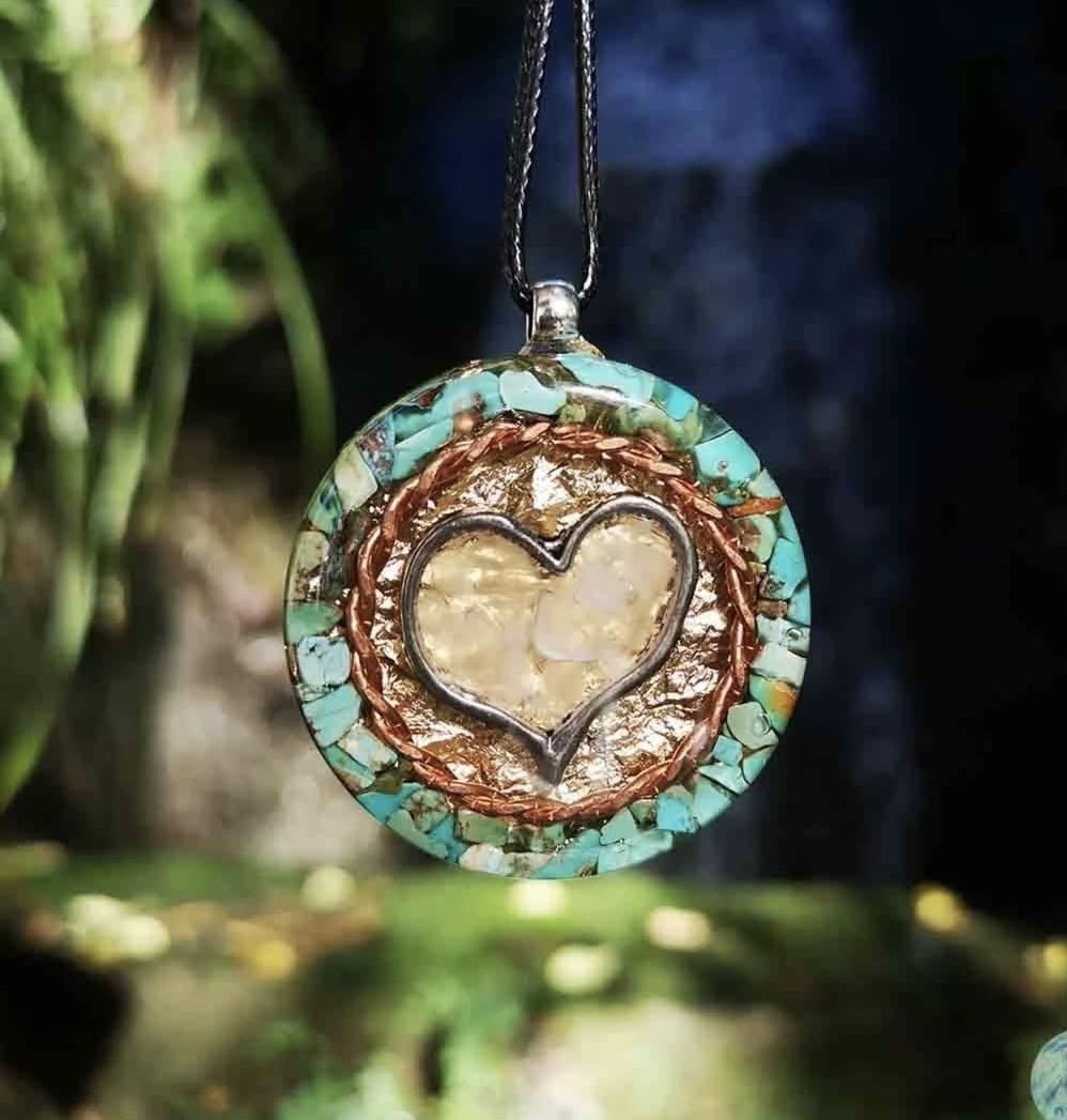 Colgante de orgonita para equilibrio vibracional – Templo Ikigai