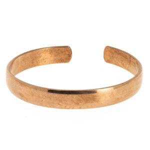 Pulsera de cobre natural artesanal de Nepal, símbolo de equilibrio y bienestar